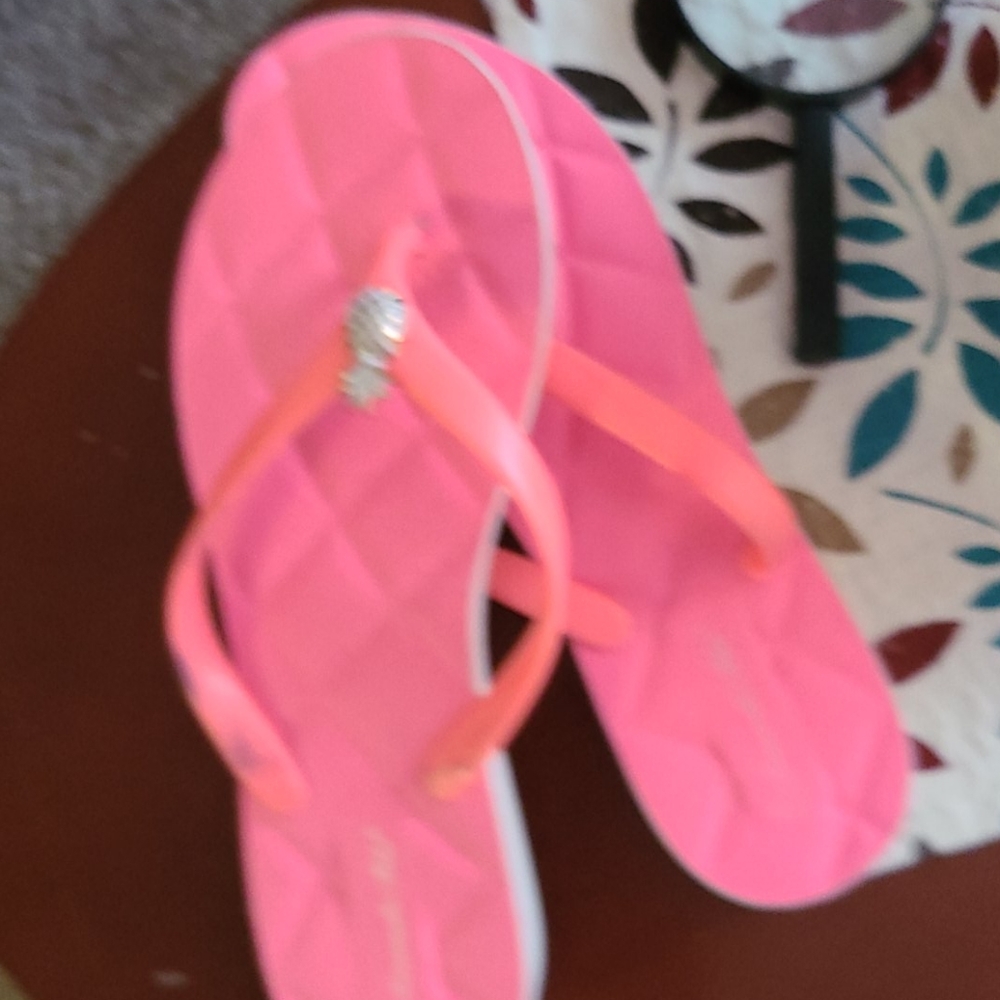 PINK FLIP FLOPS